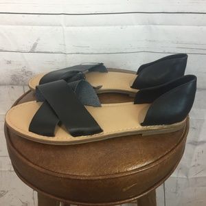 Torrid Size 10 Black Flat Sandals